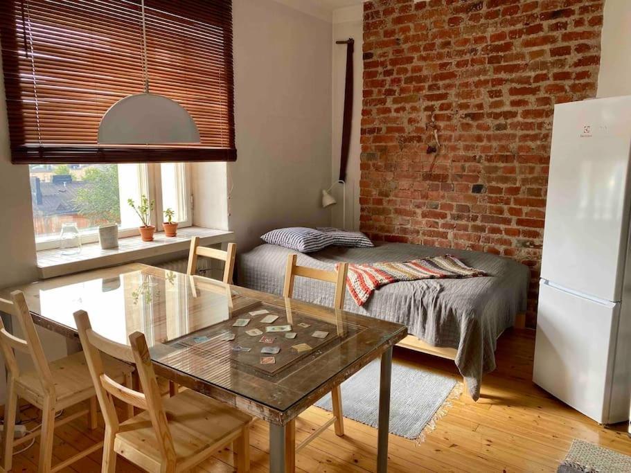 Studio Apartment, View Over The Roofs For The Sunrise Helsingfors Exteriör bild