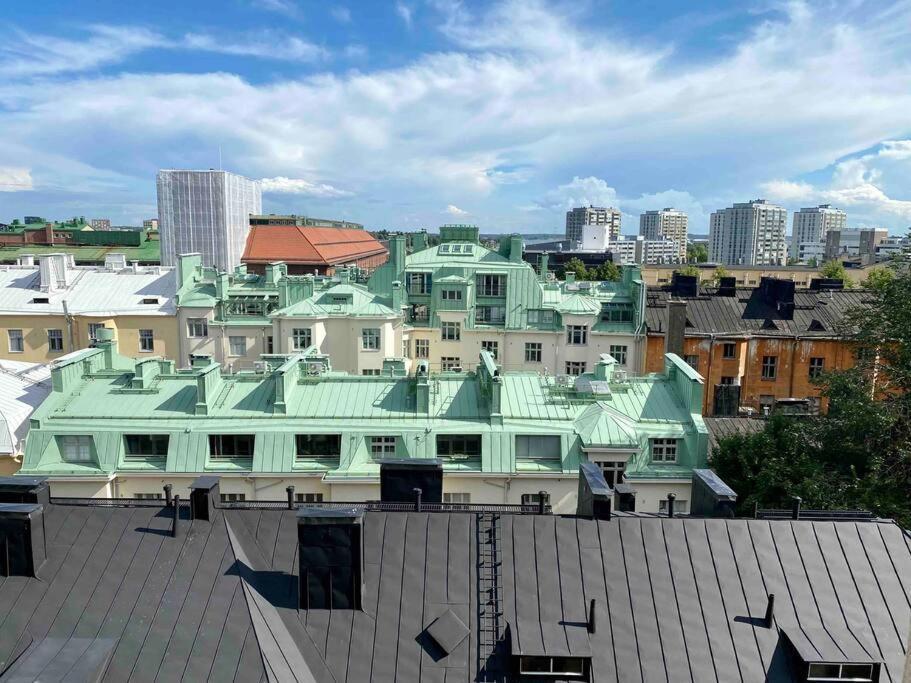 Studio Apartment, View Over The Roofs For The Sunrise Helsingfors Exteriör bild